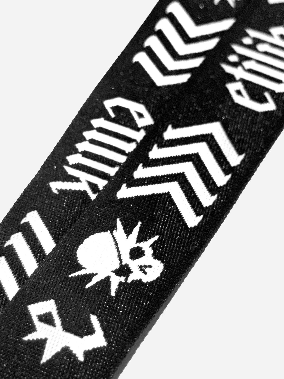 Tour de cou Etilik Crew : zoom sur le tissage du motif, accessoire free party, Etilik Wear